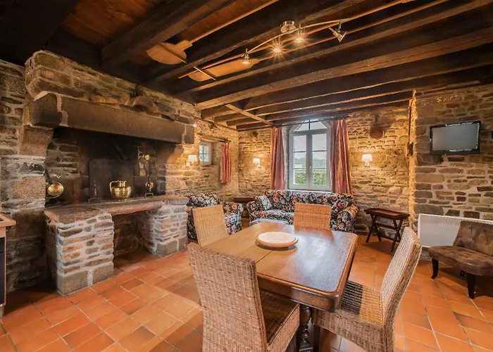 بيت للعطل Chateau De Bouceel Mont Saint Michel Vergoncey